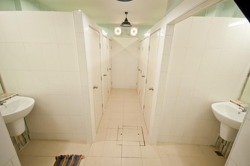 Hotel Capsule Suratthani Сураттхани Экстерьер фото
